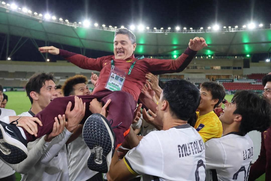 球探体育即时比分比分-一战封神！安东尼奥有啥秘密武器？